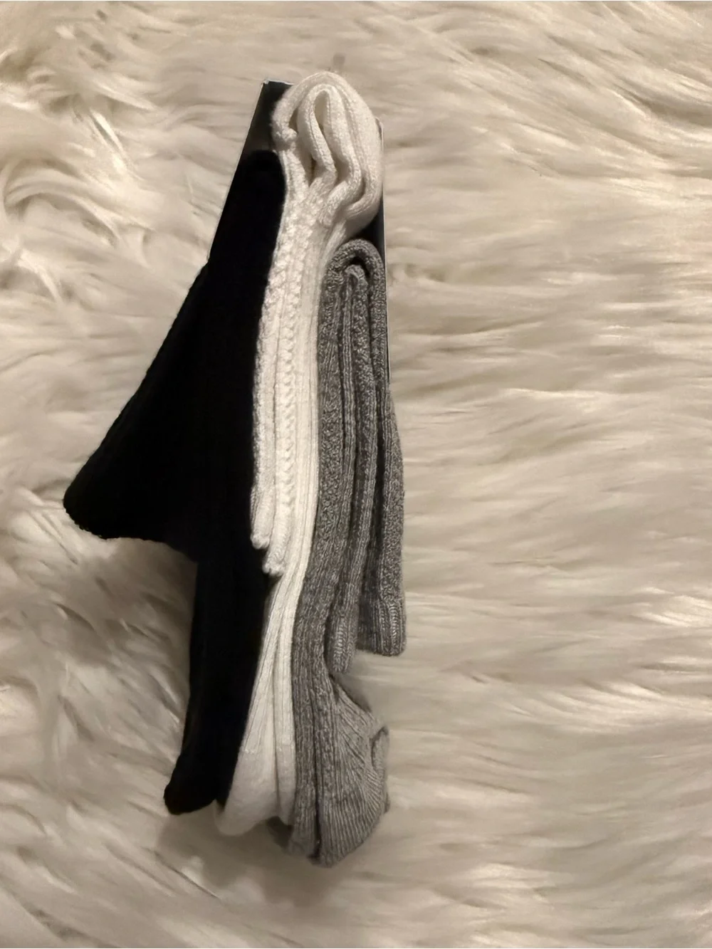 Universal Thread Women’s Ankle Socks 3 Pack Size 4-10 Black Gray White NWT